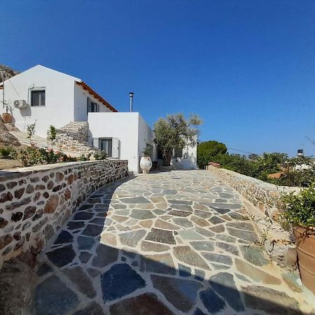 Villa Simantiri Pombia ภายนอก รูปภาพ