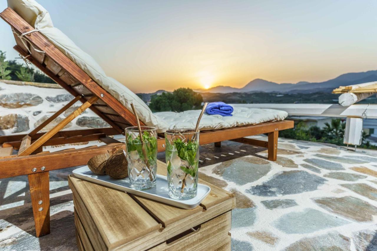 Villa Simantiri Pombia ภายนอก รูปภาพ