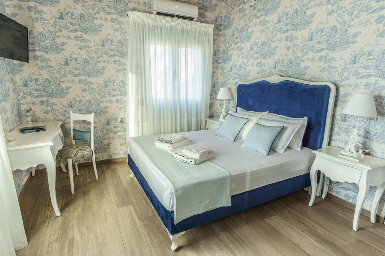 Villa Simantiri Pombia ภายนอก รูปภาพ