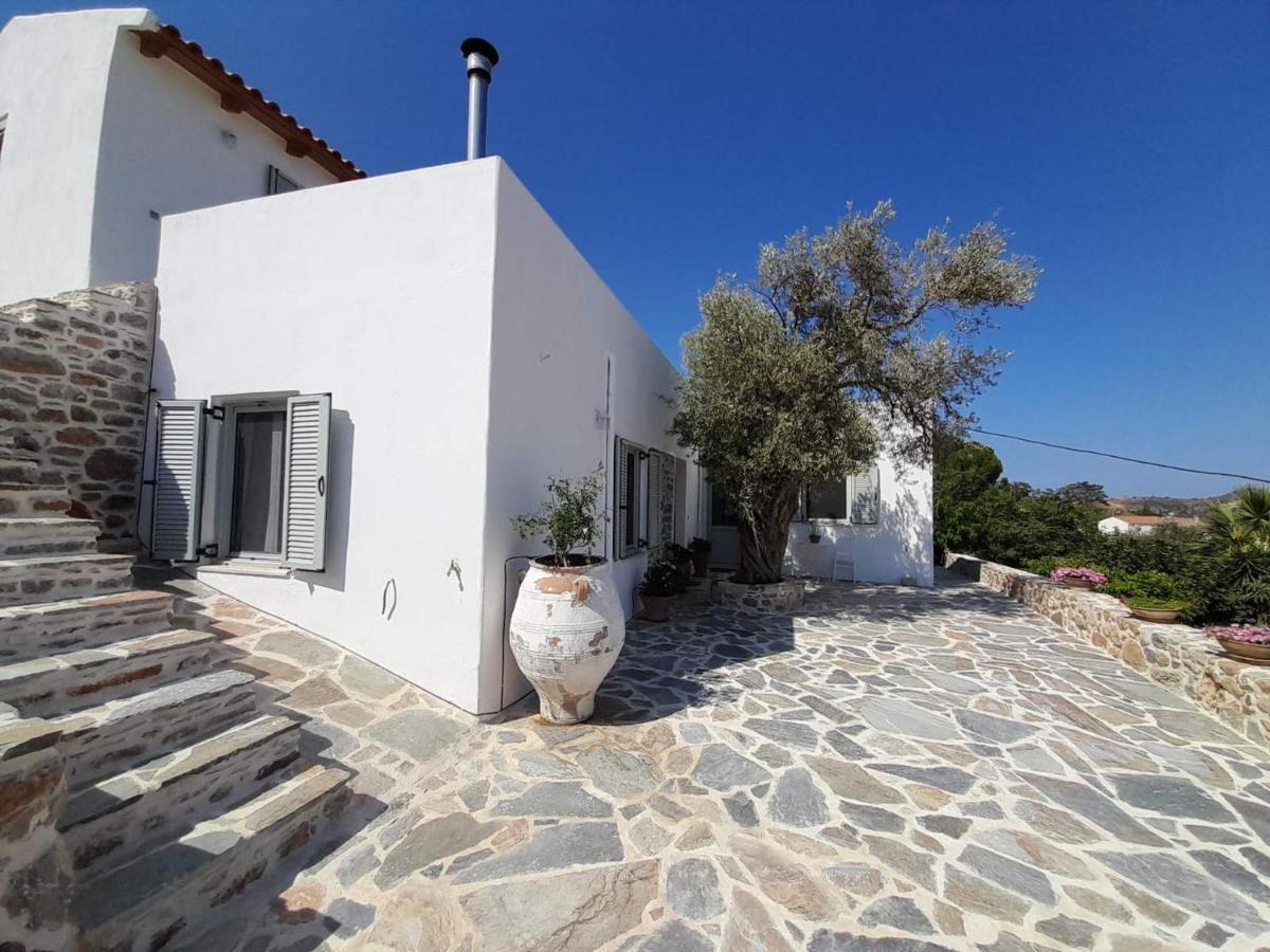 Villa Simantiri Pombia ภายนอก รูปภาพ