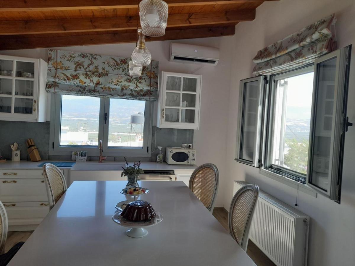 Villa Simantiri Pombia ภายนอก รูปภาพ